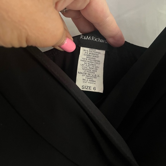 NWT Woman’s size 6 R & M Richards little black dress $24 - Picture 3 of 9